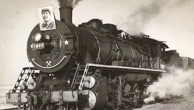 毛泽东号,朱德号,周恩来号,牵引定数,平稳操纵,机车司机,机车牵引,雷锋号,黄继光号,致敬