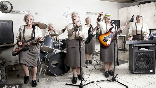 除了看着孩子谈恋爱带着爸妈去旅行，银发综艺还有哪些新可能？