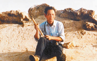 罗布泊,彭加木,1980年,奋斗者,加木,土壤标本,,人民日报,,农业化学,恶性肿瘤,病情