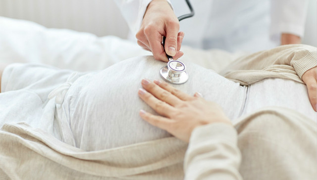 卫健委：“全面二孩”后山东北京高龄产妇比例最高，剖宫产率逐年下降