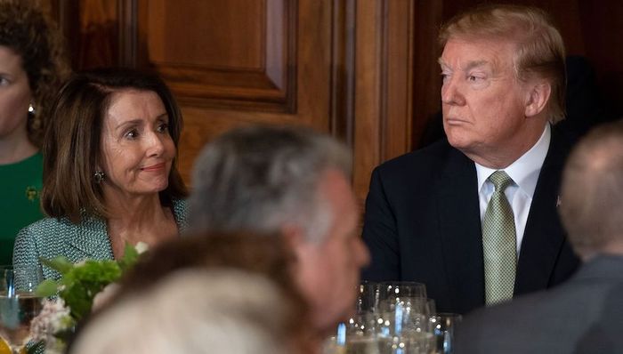 弹劾,白宫,配合,投票,众议院,作证,民调