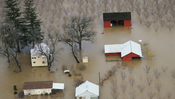 应急管理部：前三季度全国自然灾害造成1.1亿人次受灾，中东部夏伏旱突出