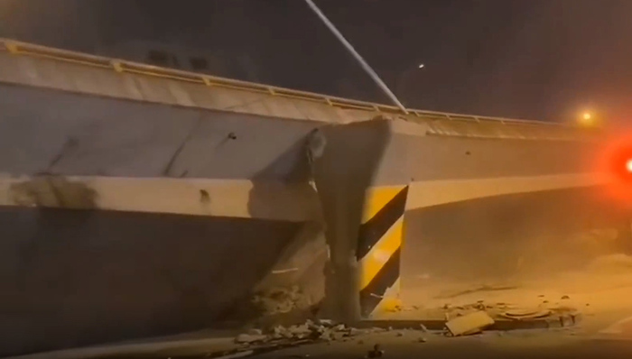 高架桥,车辆,倒塌,事故现场,312国道,道路通行,桥路段,事故影响,视频,行车记录仪