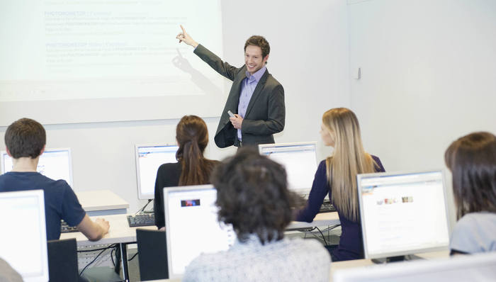 中公教育,好未来