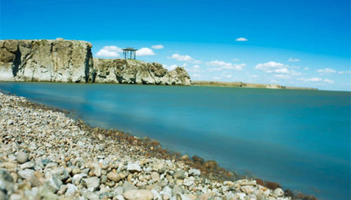 1986年,乌兰诺尔,乌尔逊河,总磷含量,生态恶化,生态屏障,生态文明,生态移民,湖泊水质,生态保护