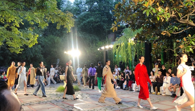 【上海时装周】从旧时光寻找新时装的灵感