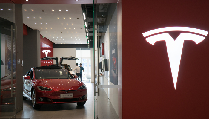 特斯拉,上海工厂,高性能版,电工胶带,CNBC,上海车展,上海浦东机场,建设规模,潜望,自燃事故