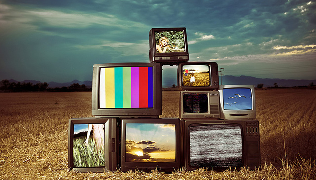 2019诺奖得主：为什么穷人觉得电视机比食物更重要？