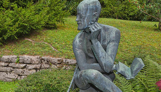 都柏林市议员发起迎回詹姆斯·乔伊斯遗体提议