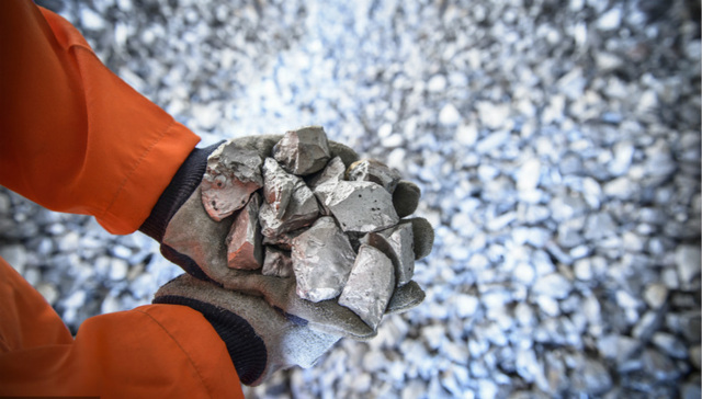 中国最大钛产品企业应收账款激增，机构股东持仓操作迥异