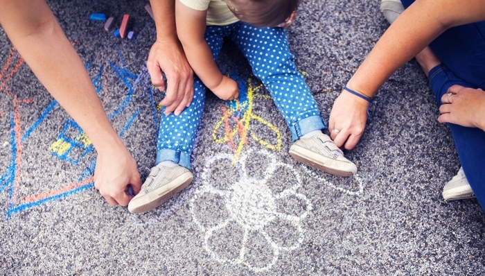 生了孩子没人带，鼓励托育产业能刺激生育吗？