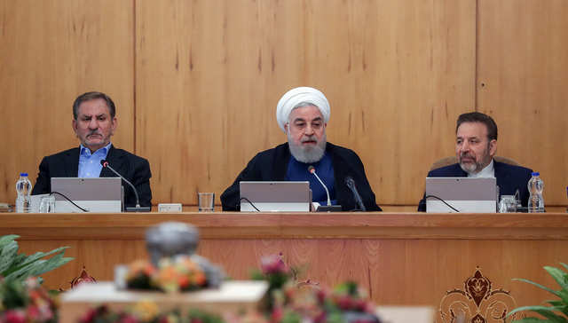 IMF预测伊朗经济今年将萎缩9.5%，此前鲁哈尼称美国制裁已失败