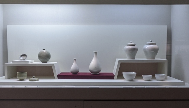 “国宝帮”反击：退休教授捐赠藏品被指“假到离谱”，曾起诉质疑者