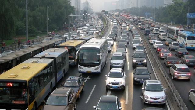 北京“史上最严限行”背后，清理百万辆外地车只是第一枪？