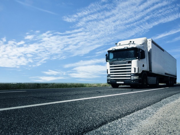 平均每吨涨价30元？无锡上跨桥侧翻事故后，已有物流公司悄悄涨价