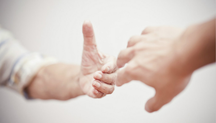 “破烂教授”林甘走了：义捐30余万元，去世后又捐献遗体