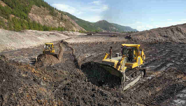 俄罗斯一金矿水坝坍塌致12死，员工宿舍被淹伤亡恐超80人