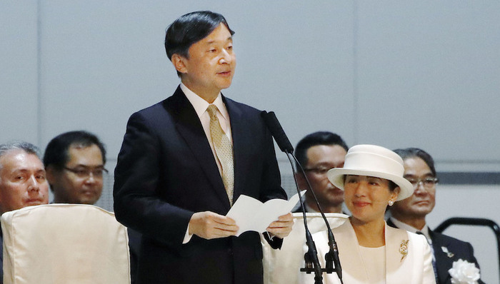 即位,日本天皇,首相,明仁天皇,正殿,宪法