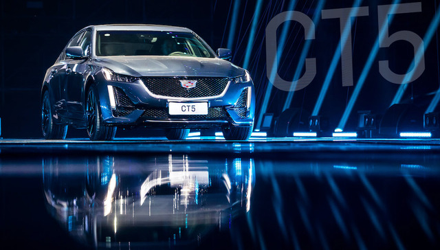 实诚的凯迪拉克CT5与诚实的冯旦