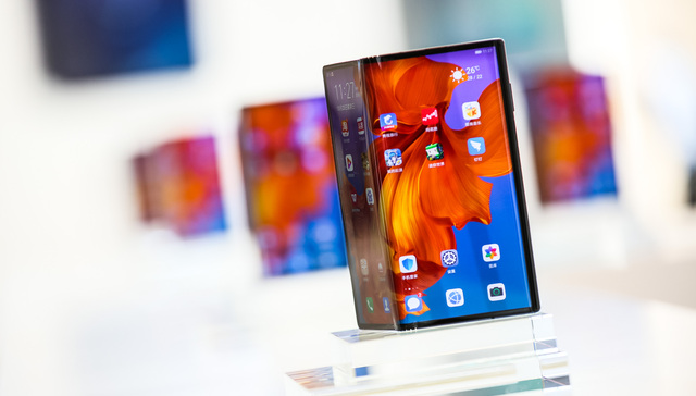 华为发布折叠屏手机Mate X国行版，售价16999元