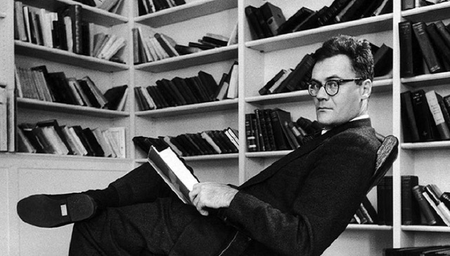 【一诗一会】罗伯特·洛威尔：我们只生活于现在的面目和曾经的面目之间