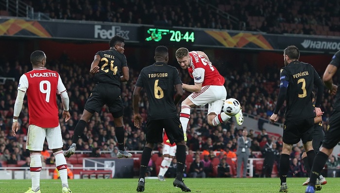 【体育早报】欧联杯阿森纳3-2吉马良斯 法国赛谌龙力克林丹进八强