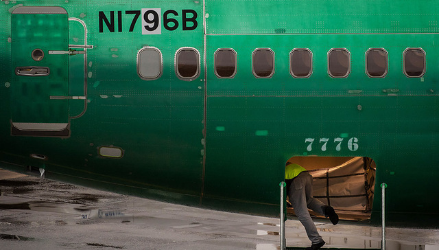 【一周环球掠影】波音公司重要高管离职， 世界互联网大会闭幕