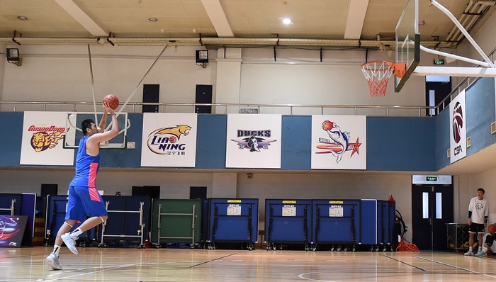 【一周观赛指南】CBA新赛季揭幕 英格兰联赛杯豪门对碰