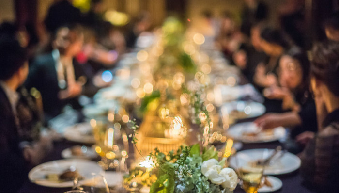 “最长饭局”传承千年非遗