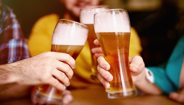 财说｜上市三个月破发，投资者为何不买百威亚太的账？