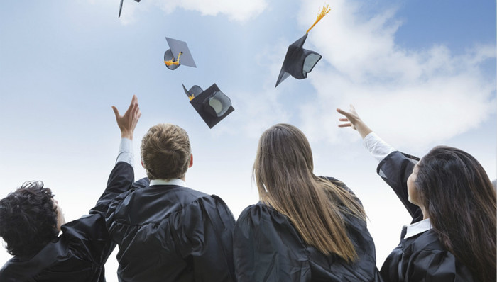 教育部：教授连续三年不教本科生转出教师系列