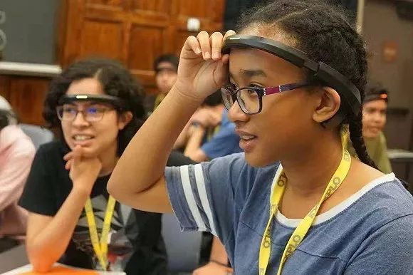 消费主义,教育产业,科技伦理,网红经济