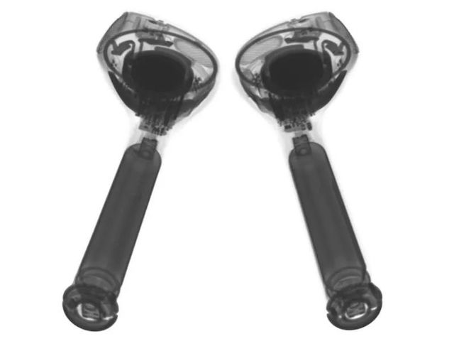 X&nbsp;光下的AirPods