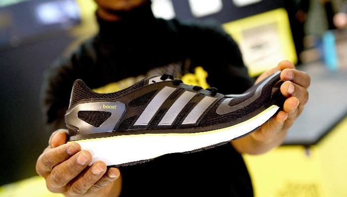 阿迪达斯,运动品牌,太空