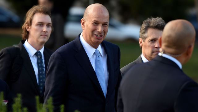 美驻欧盟大使改证词：特朗普曾要求乌克兰调查拜登“换援助”