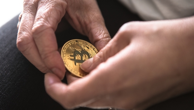 搜索推广,添加好友,Ripple,搜索结果,区块链,线下广告,百度搜索,投放策略,资金,BeeBan