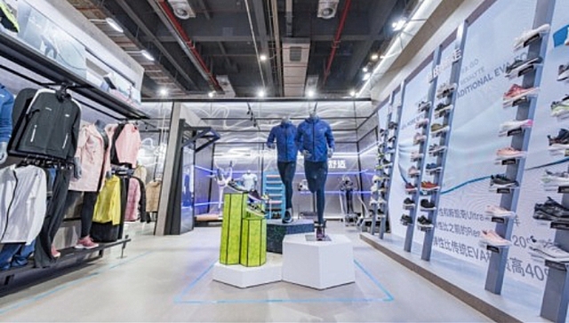 充气帆船、潮流跑鞋、新零售机器人……多家国际运动品牌首登进博会