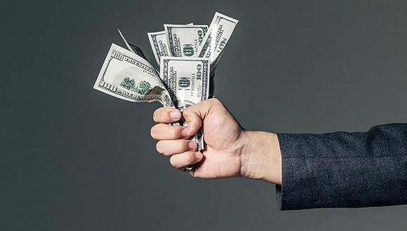 校园贷再度火热：线下借贷兴起，学生电脑、驾照分皆可抵押