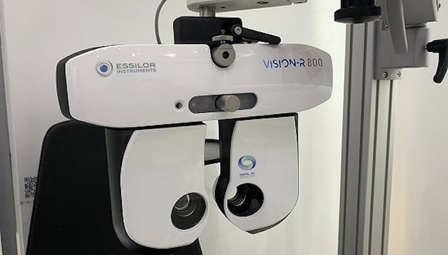 五分钟精准完成验光，进博会上的“黑科技”完美解决配镜烦恼
