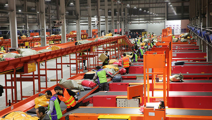 双十一销售破纪录，快递业压力有点大