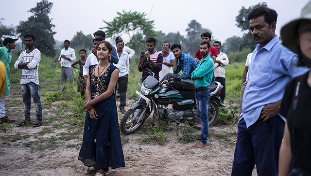 中国女孩在印度当“星探”，教会这些女性如何用短视频改变命运