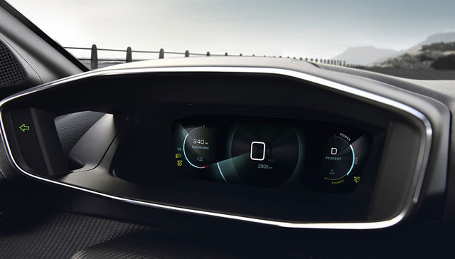 裸眼3D仪表、曲面多形态屏等新技术的运用让车辆座舱不再单调无趣