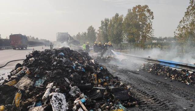 “双十一”快递货车起火，百世回应：正积极补发、赔付