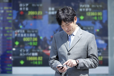 市场缩量反抽，个股行情大于指数机会