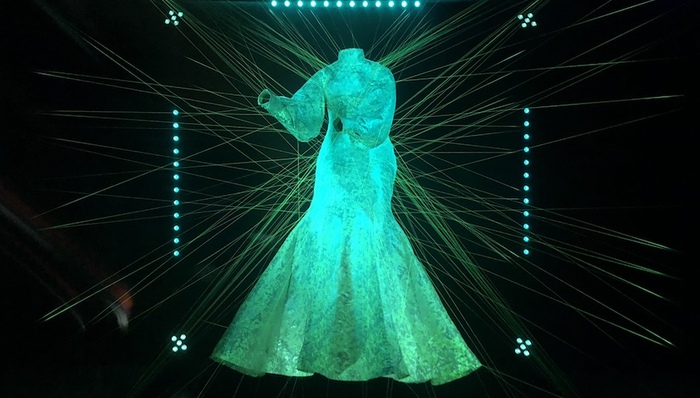 当艺术家与科学家身份重叠，或许可以窥见人类的未来世界