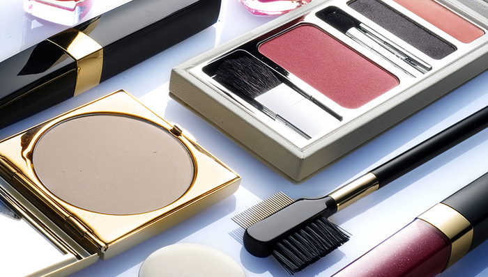 美妆产品,消费趋势,男性市场,彩妆