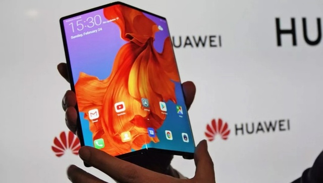 华为折叠手机二次开卖秒售罄，黄牛炒至10万一台