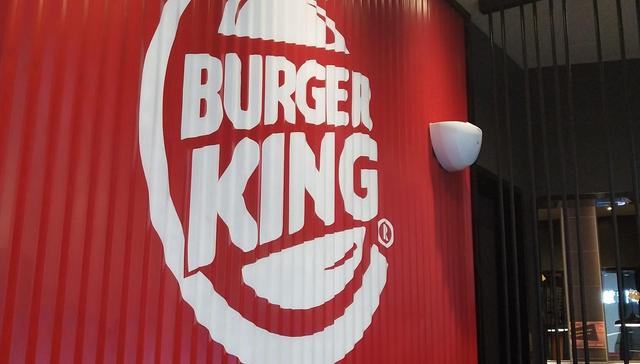 “人造肉”汉堡竟然“含肉”？素食主义者将汉堡王告上法庭