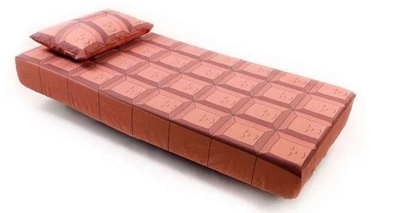 2.5亿儿童，每年消费近6万亿，儿童零食如何“吸金”？