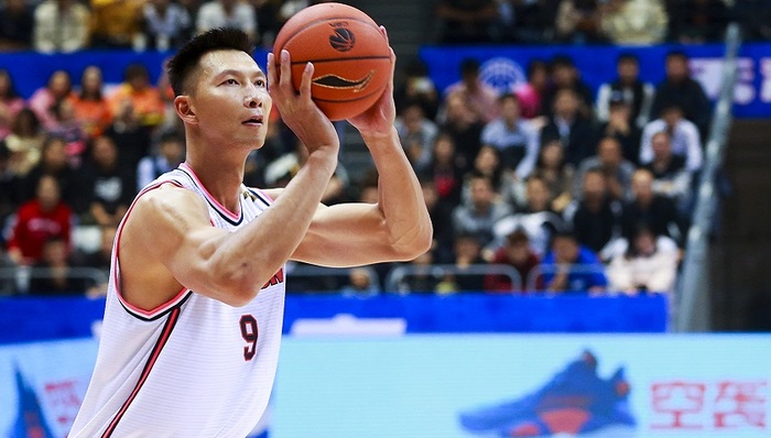 11177分创新纪录，易建联超越朱芳雨成为CBA得分王
